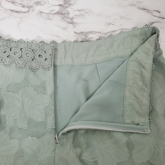 Luxxel Sage Green Short Set - Picture 13 of 16